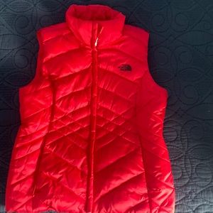 North Face Aconcagua Woman’s Red Vest, Medium